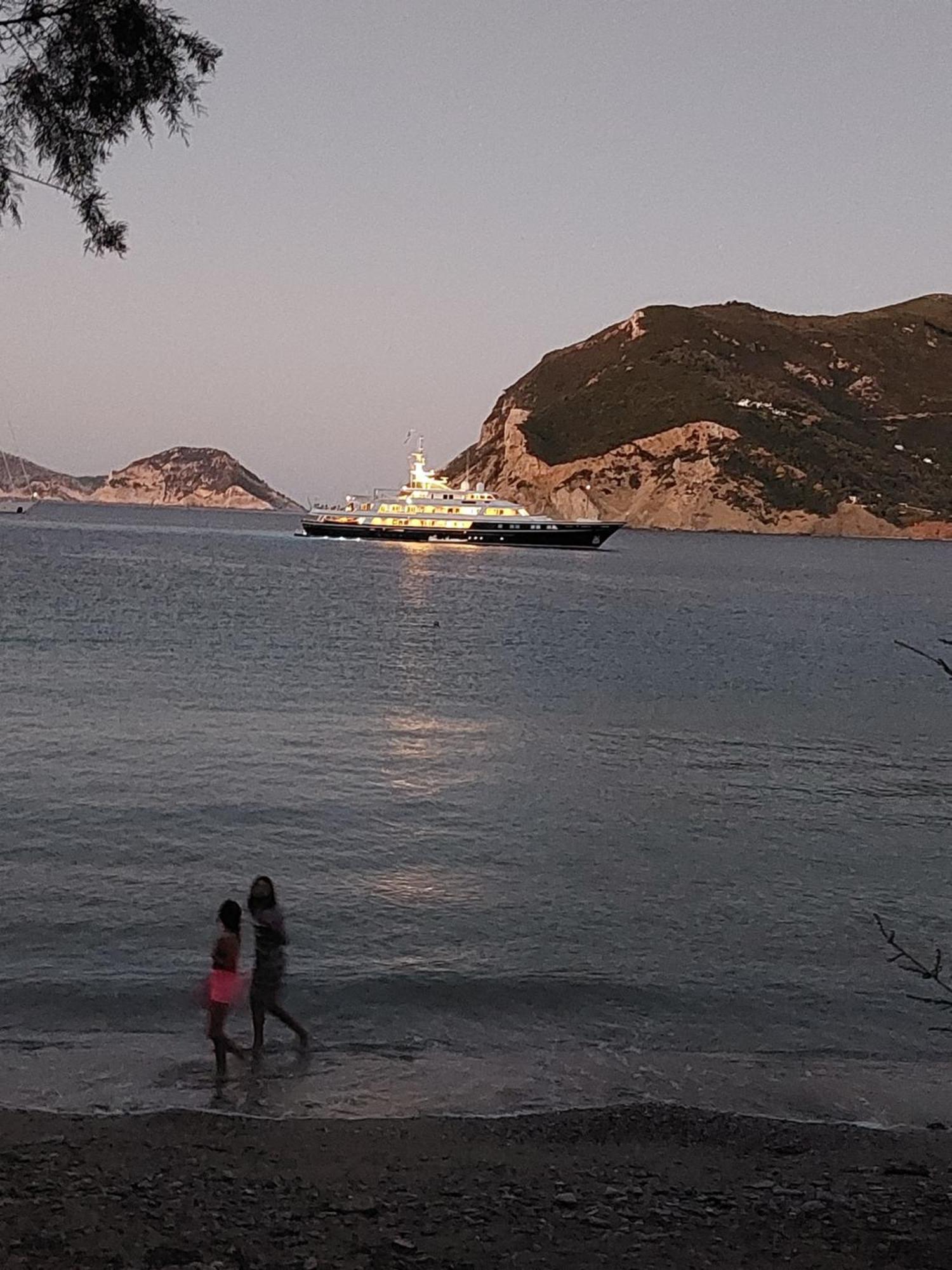 Maeiz Skopelos Exterior photo