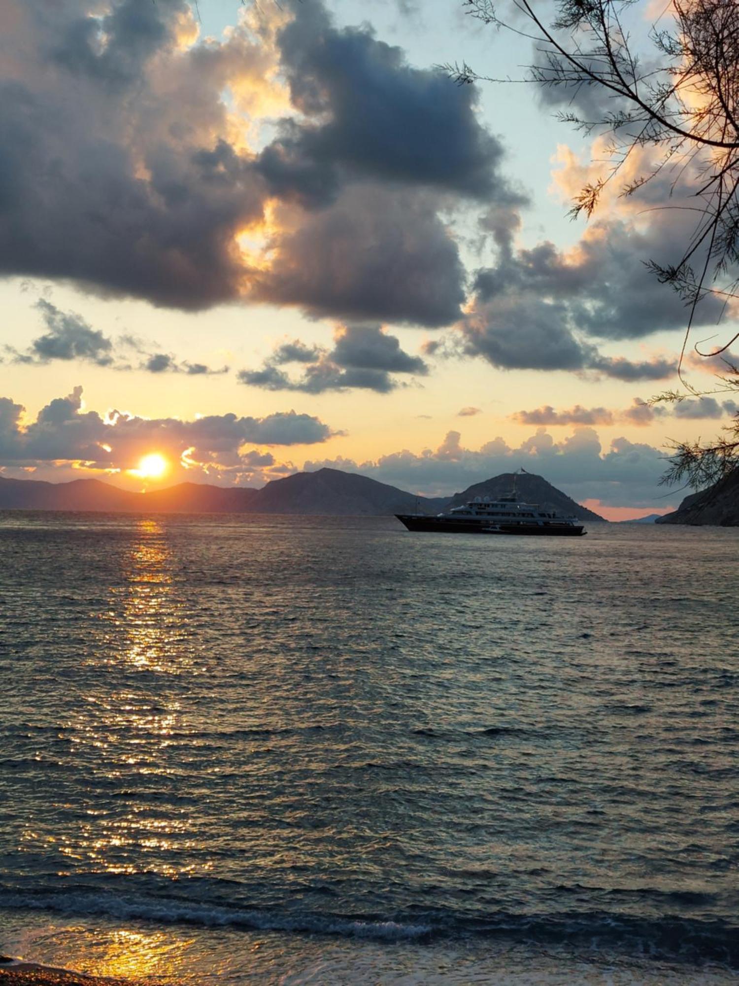 Maeiz Skopelos Exterior photo
